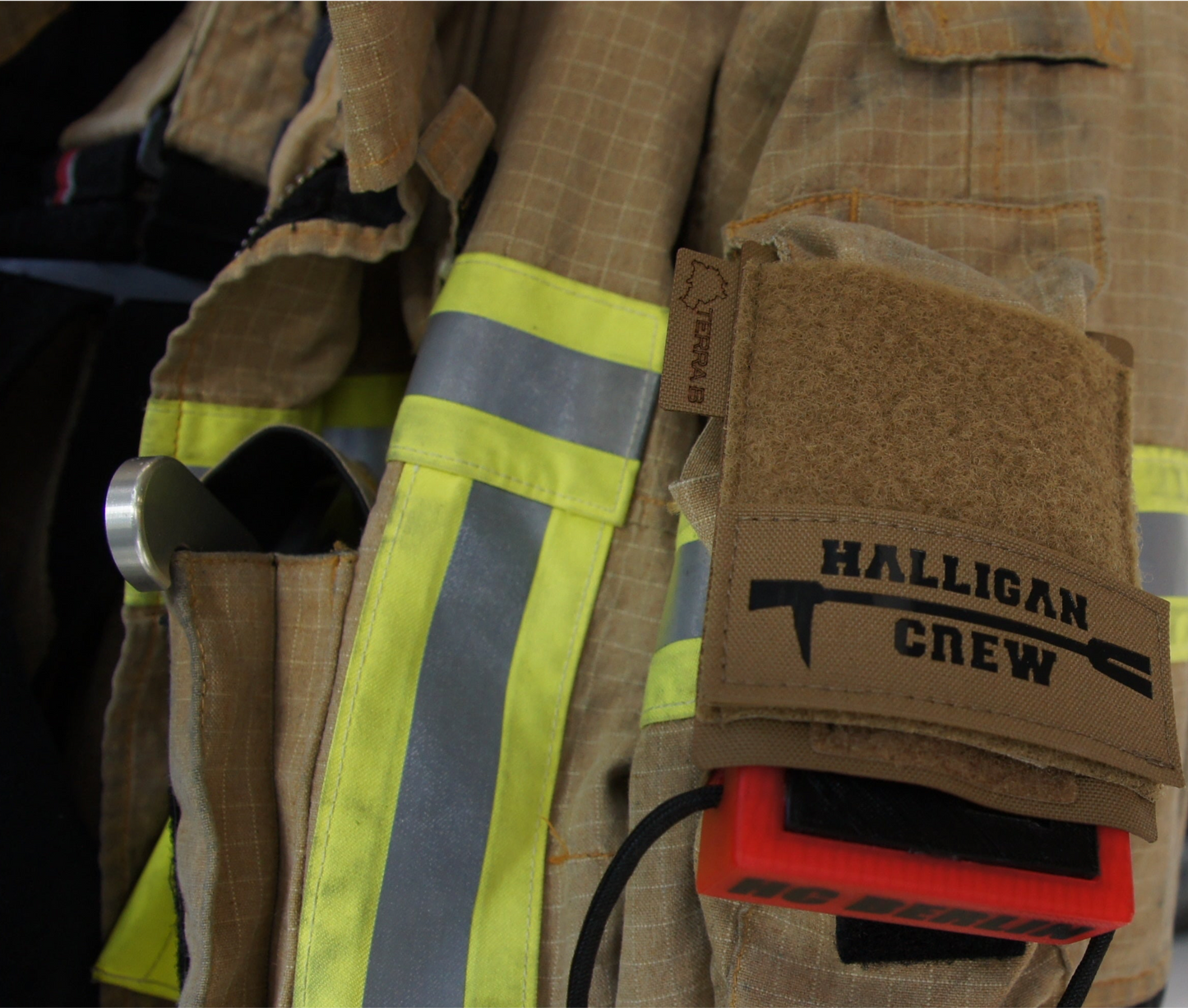 Halligan Crew Lasercut Patch Braun